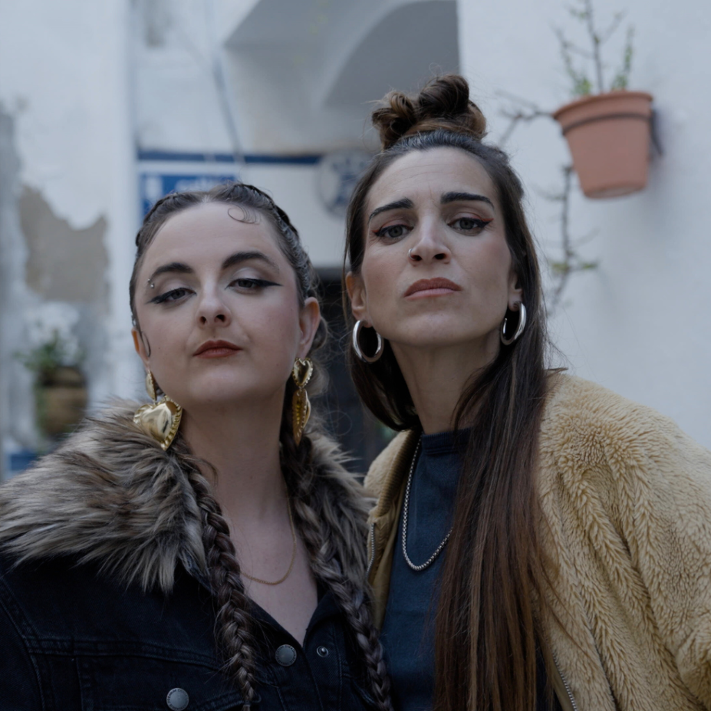 Imagen de Carmen Xía y La Mare, en el rodaje del vídeo de "Gaditana".